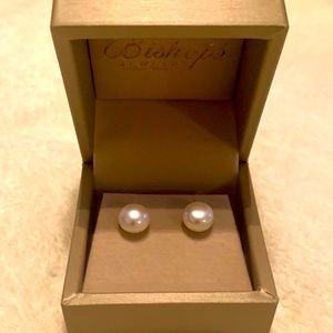 BISHOPS Pearl Studs
